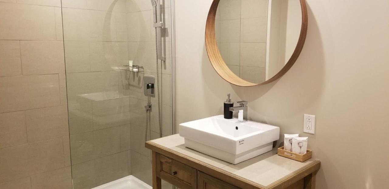 Hotel "Le Suisse" Saint-Donat-de-Montcalm Bagian luar foto